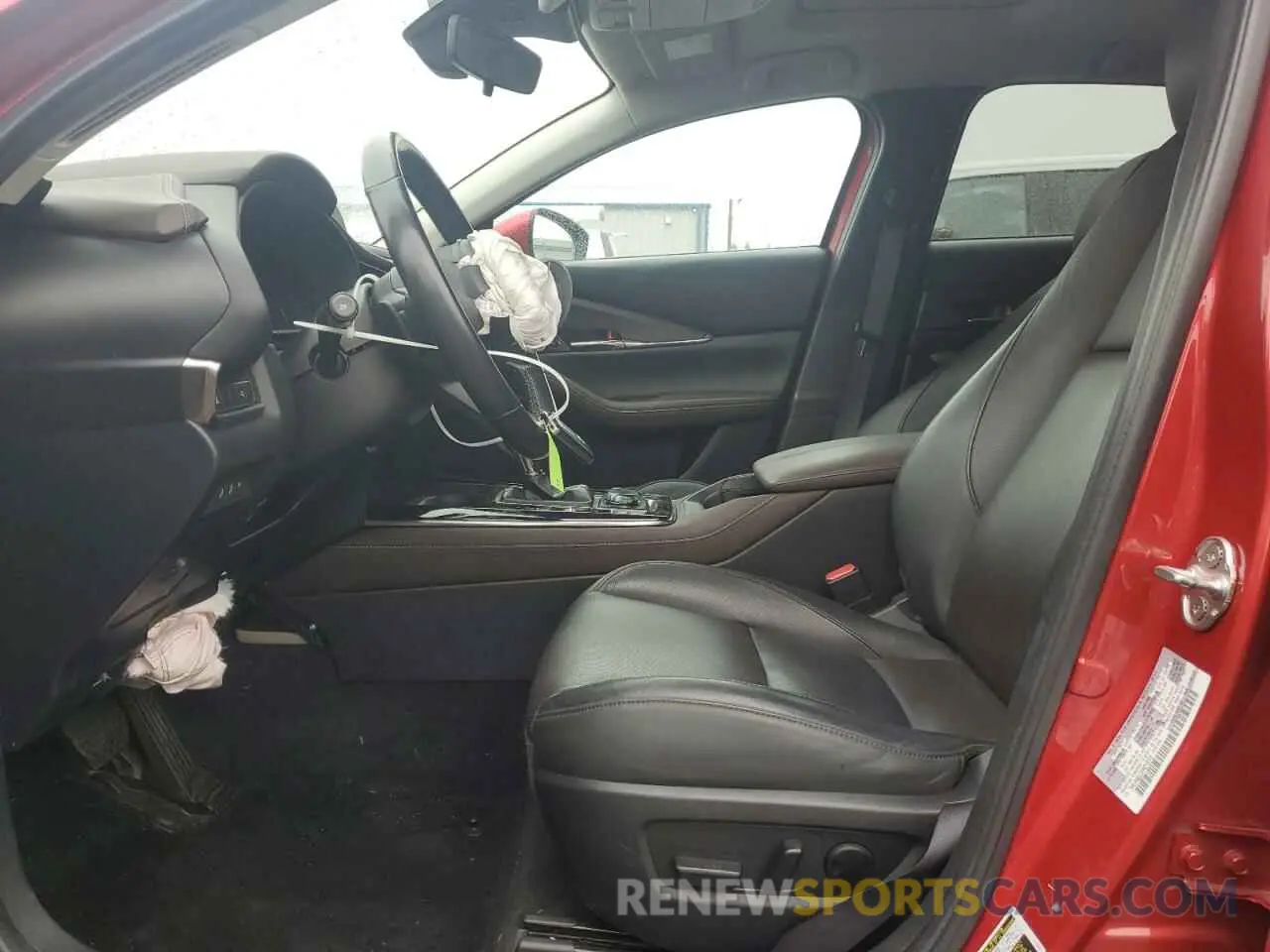 7 Photograph of a damaged car 3MVDMBDL5MM212318 MAZDA CX30 2021