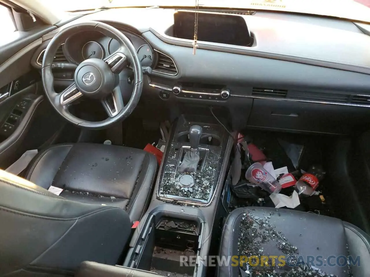 8 Фотография поврежденного автомобиля 3MVDMBDL5MM242029 MAZDA CX30 2021