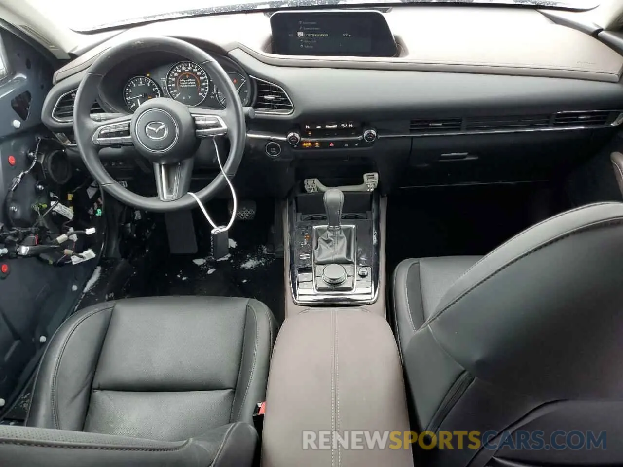8 Фотография поврежденного автомобиля 3MVDMBDL5MM261583 MAZDA CX30 2021
