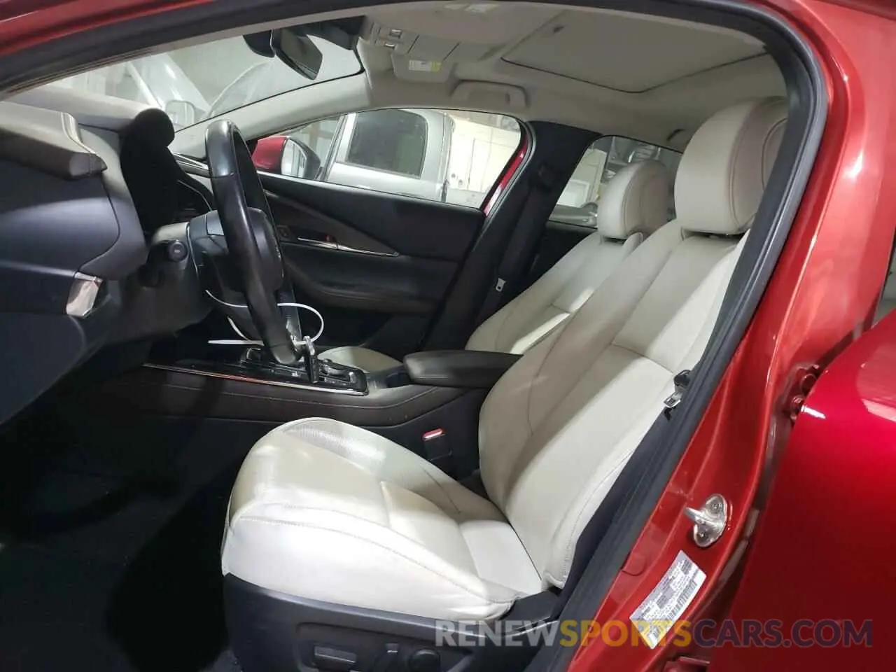 7 Photograph of a damaged car 3MVDMBDM1MM215595 MAZDA CX30 2021