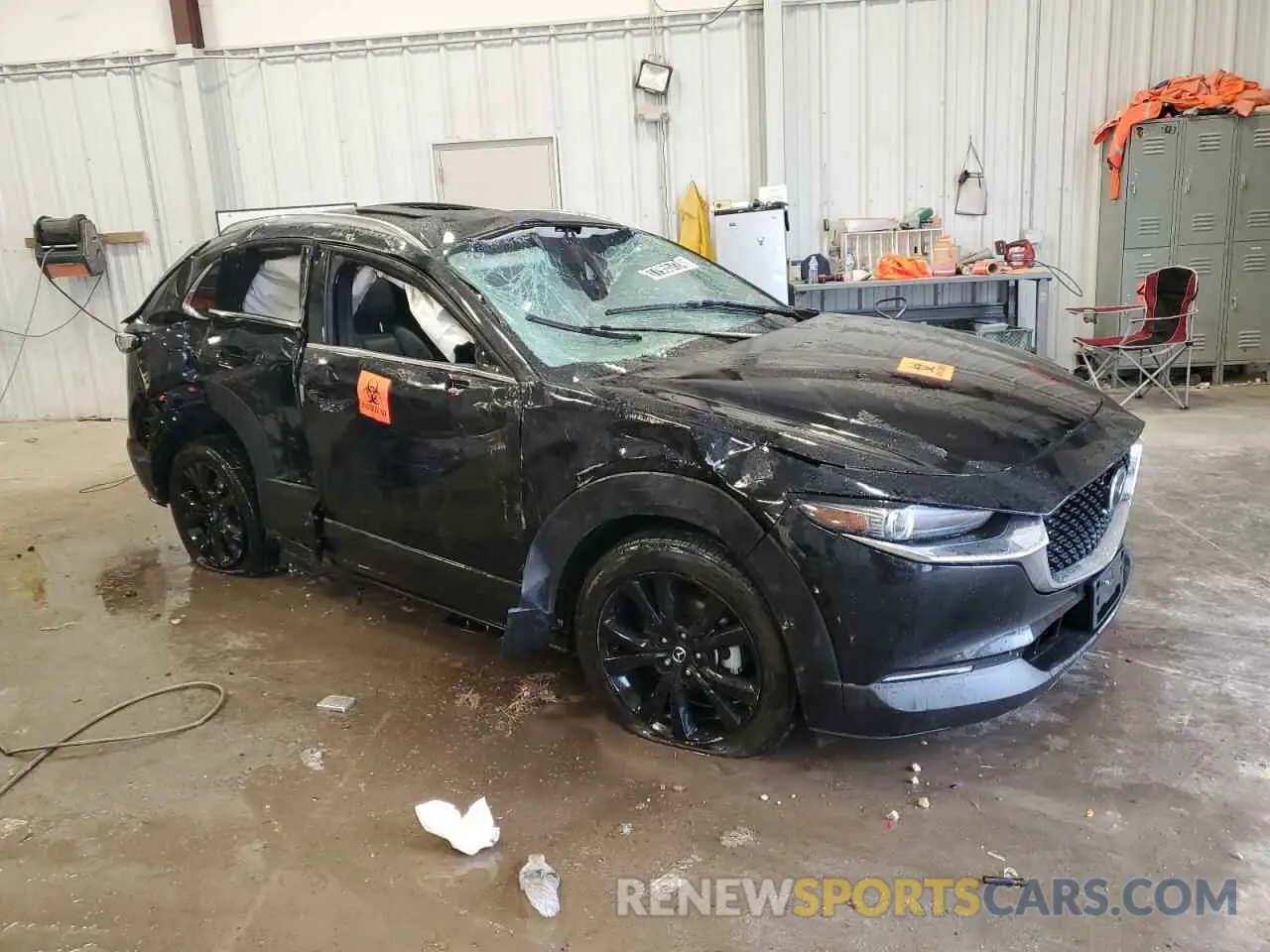 4 Photograph of a damaged car 3MVDMBDY5MM240776 MAZDA CX30 2021
