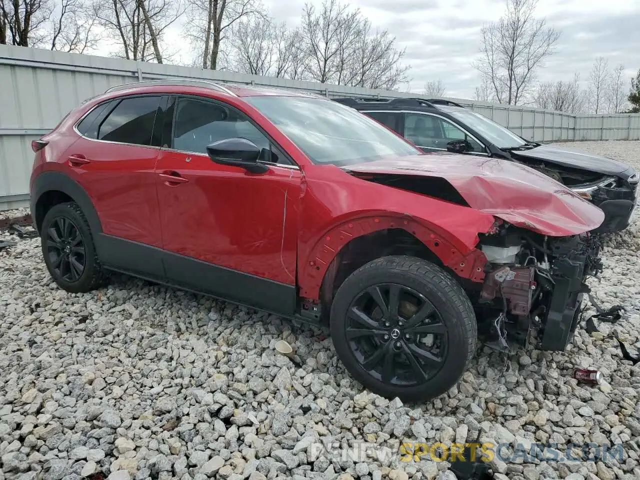 4 Фотография поврежденного автомобиля 3MVDMBDY8MM307404 MAZDA CX30 2021