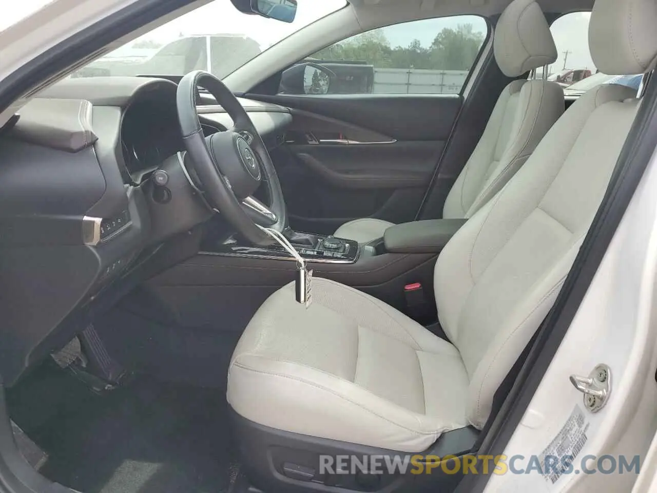 7 Photograph of a damaged car 3MVDMBEY0MM249142 MAZDA CX30 2021