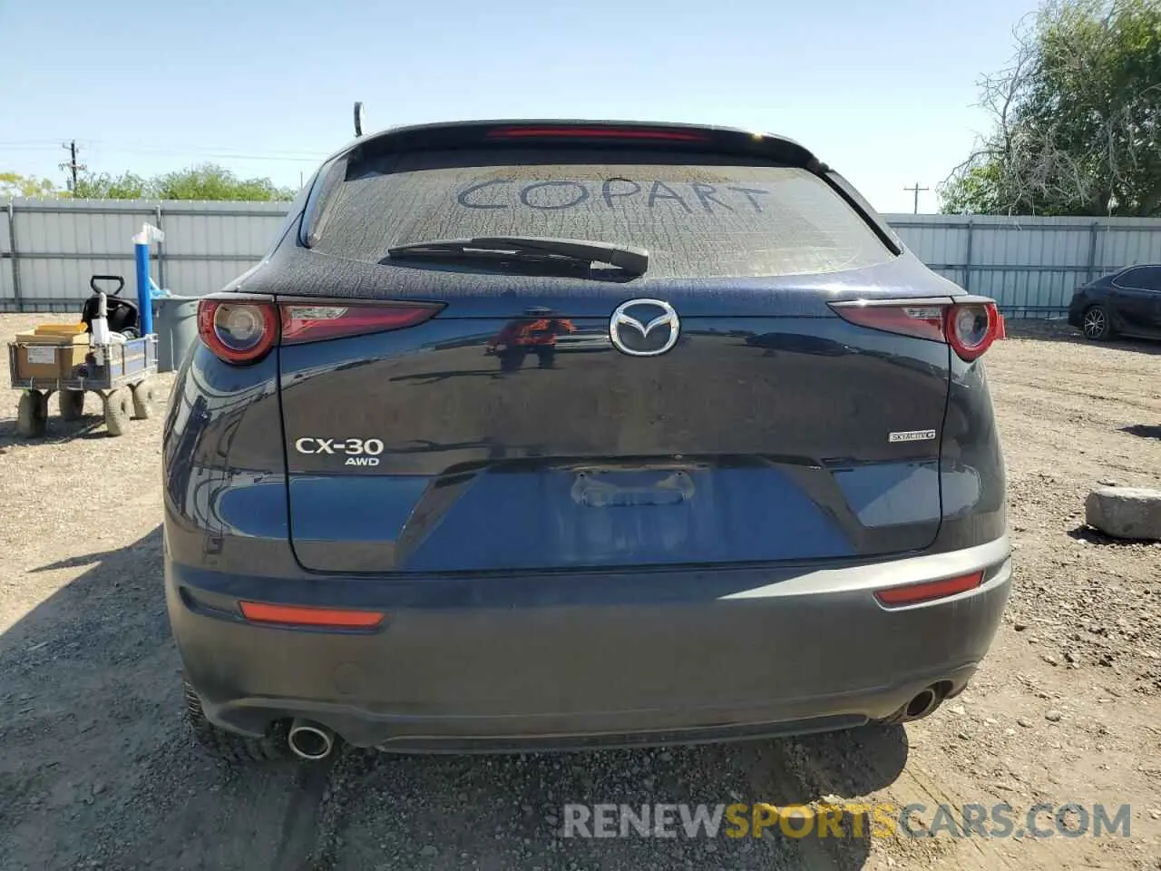 6 Photograph of a damaged car 3MVDMBAL5NM423332 MAZDA CX30 2022