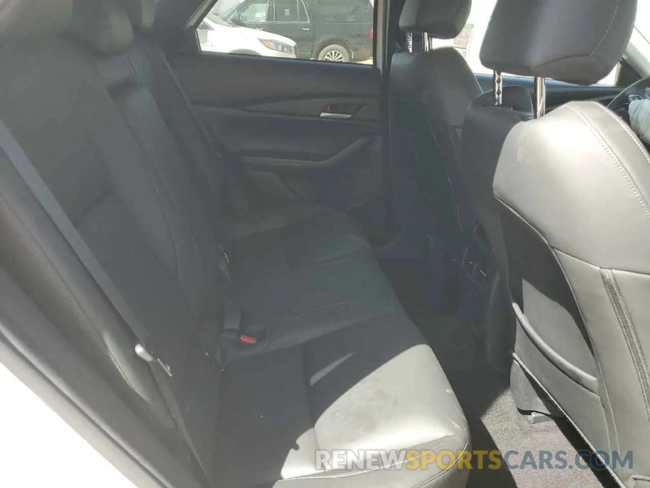 11 Фотография поврежденного автомобиля 3MVDMBBL1NM403335 MAZDA CX30 2022