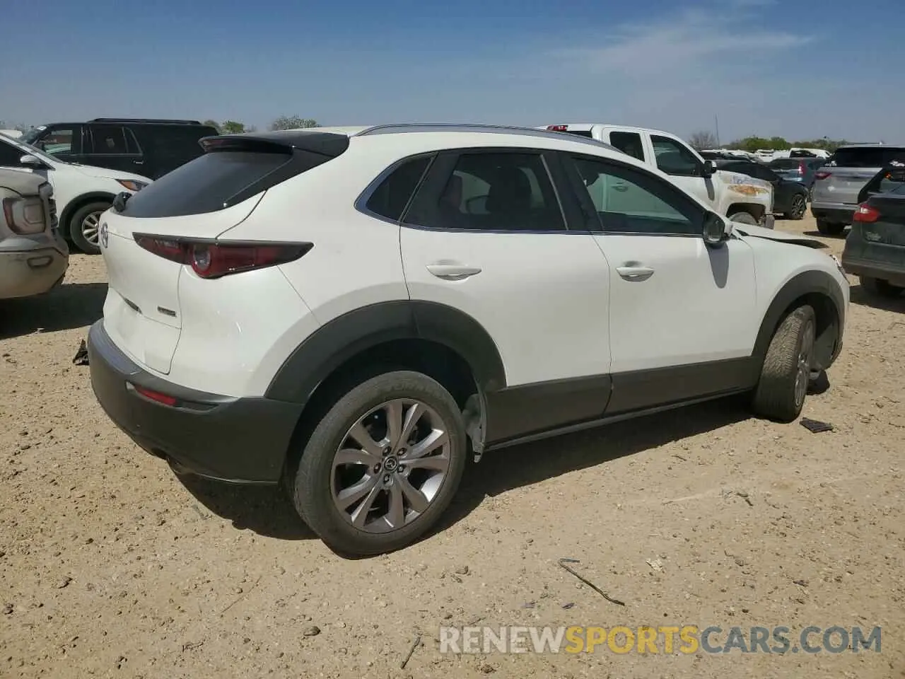 3 Фотография поврежденного автомобиля 3MVDMBBL1NM403335 MAZDA CX30 2022