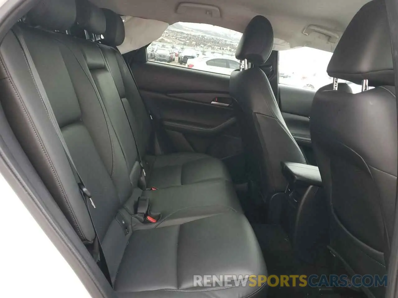11 Фотография поврежденного автомобиля 3MVDMBBL2NM457095 MAZDA CX30 2022