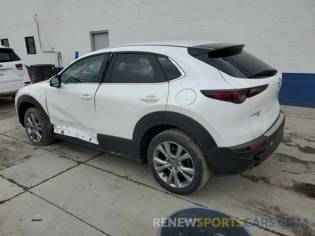 2 Фотография поврежденного автомобиля 3MVDMBBL2NM457095 MAZDA CX30 2022