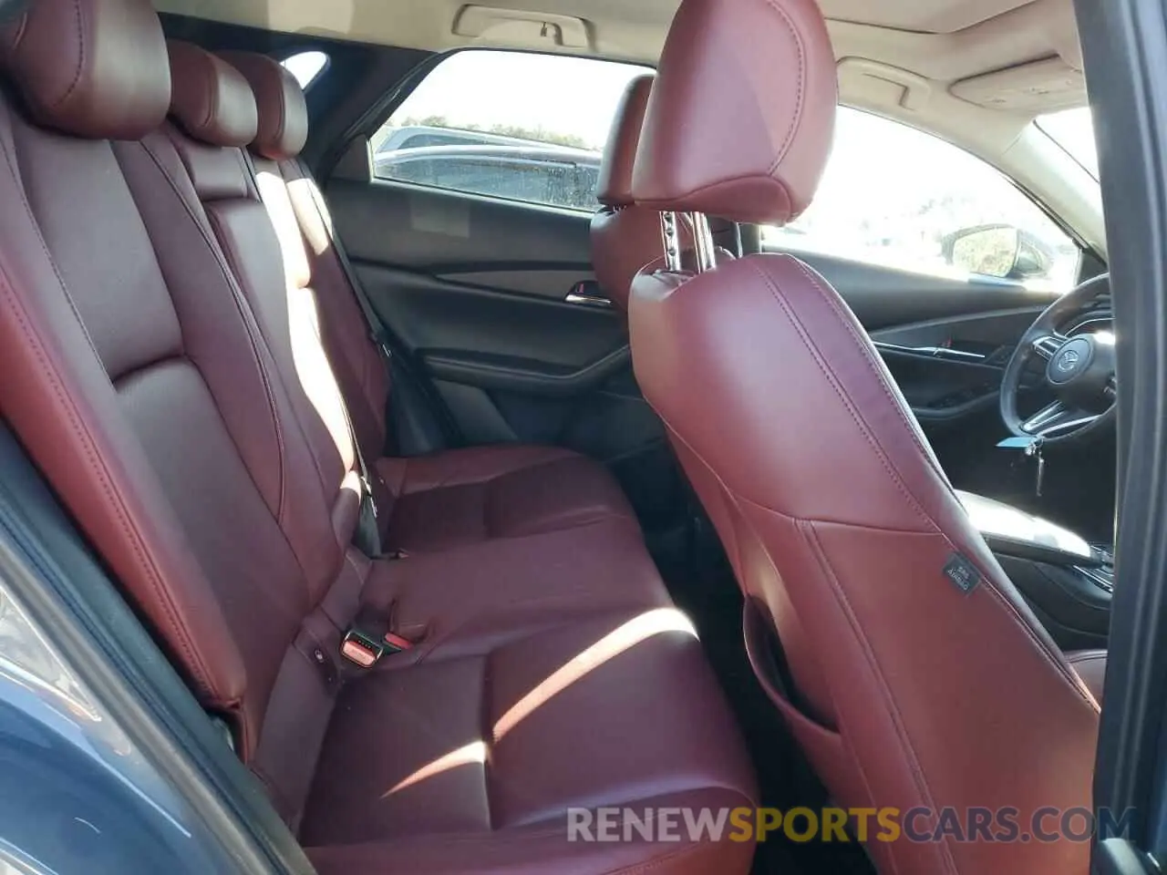 11 Фотография поврежденного автомобиля 3MVDMBCL7NM439691 MAZDA CX30 2022
