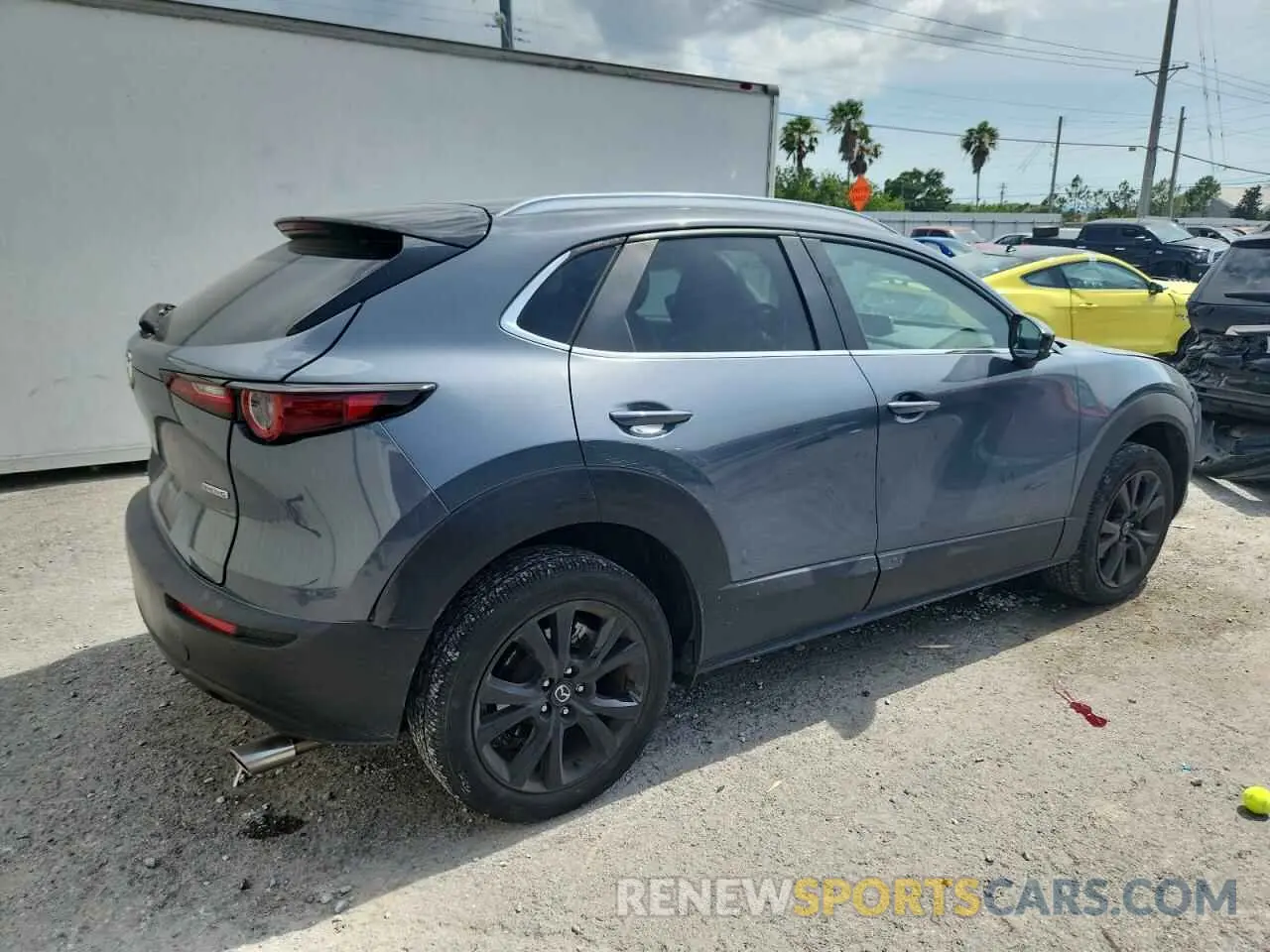 3 Photograph of a damaged car 3MVDMBCL8NM420177 MAZDA CX30 2022
