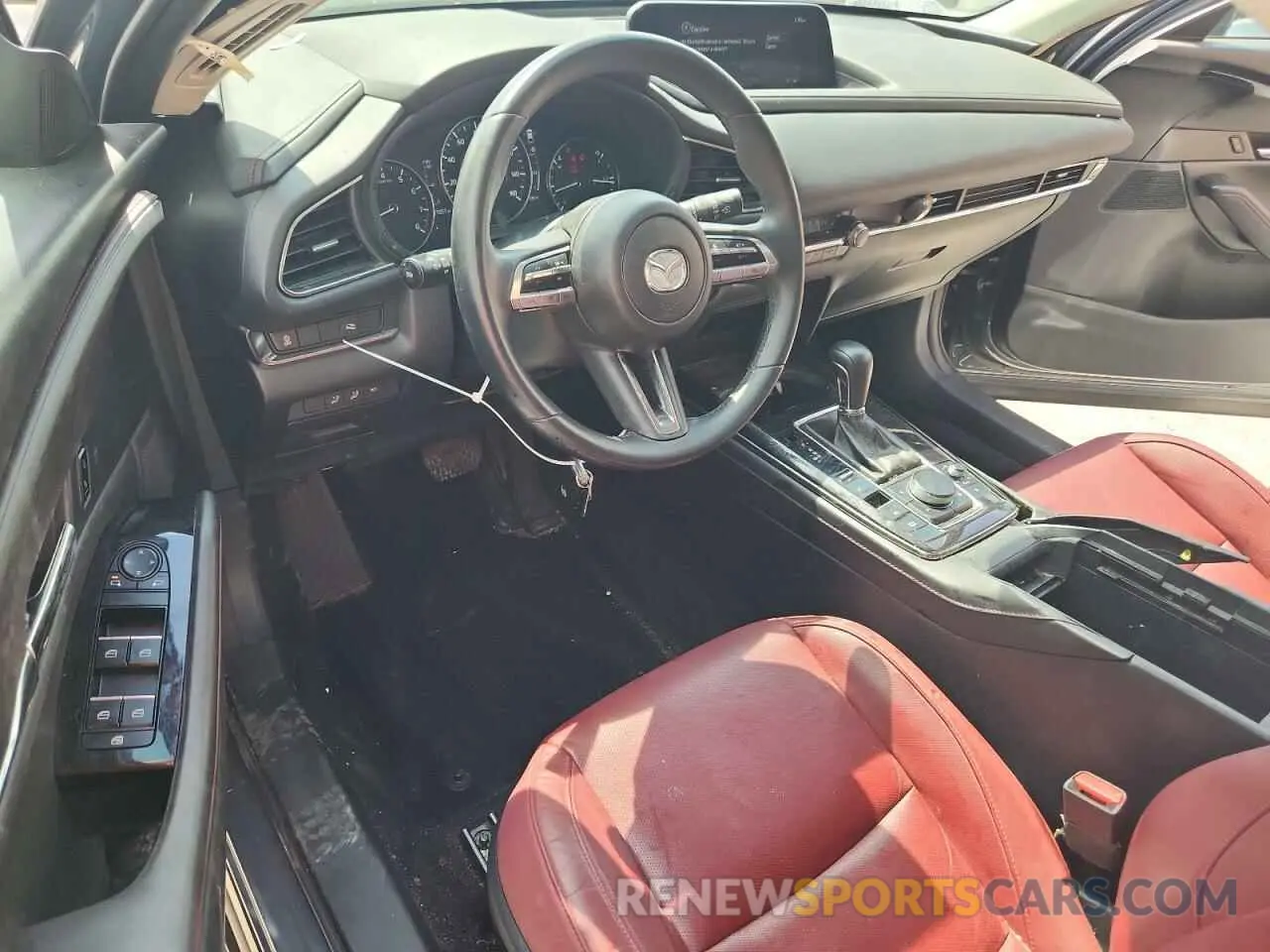 8 Photograph of a damaged car 3MVDMBCL8NM420177 MAZDA CX30 2022