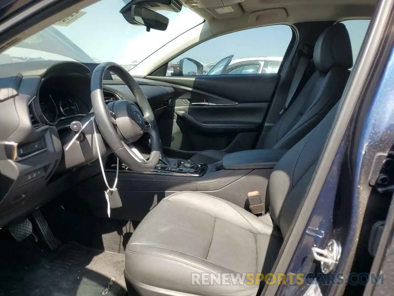 8 Фотография поврежденного автомобиля 3MVDMBCL8NM457925 MAZDA CX30 2022