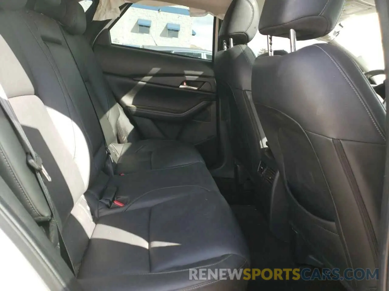 12 Фотография поврежденного автомобиля 3MVDMBCL9NM407843 MAZDA CX30 2022