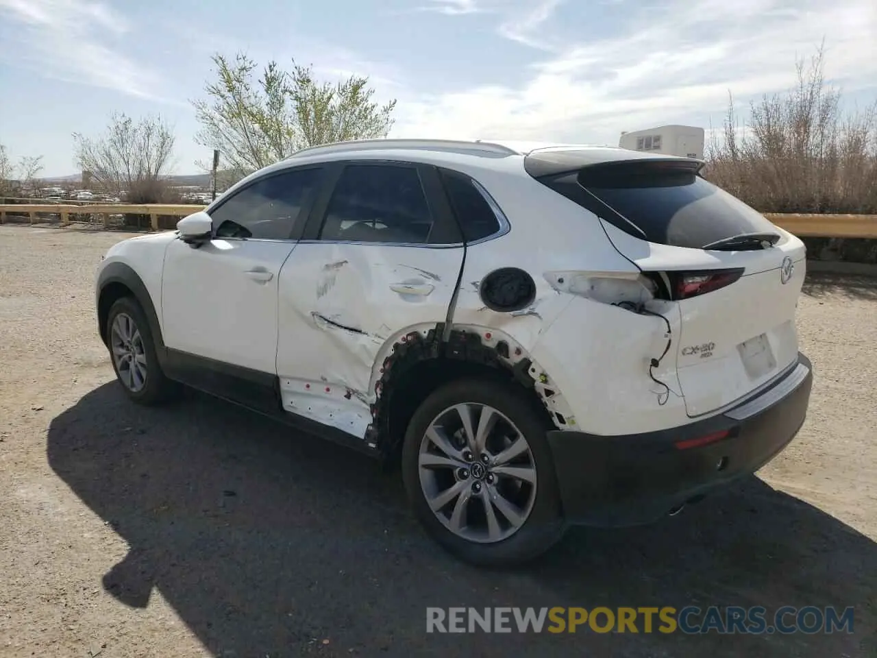 2 Фотография поврежденного автомобиля 3MVDMBCL9NM407843 MAZDA CX30 2022