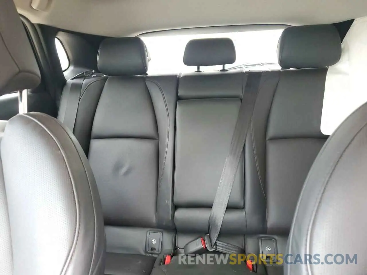 10 Photograph of a damaged car 3MVDMBDL2NM458065 MAZDA CX30 2022