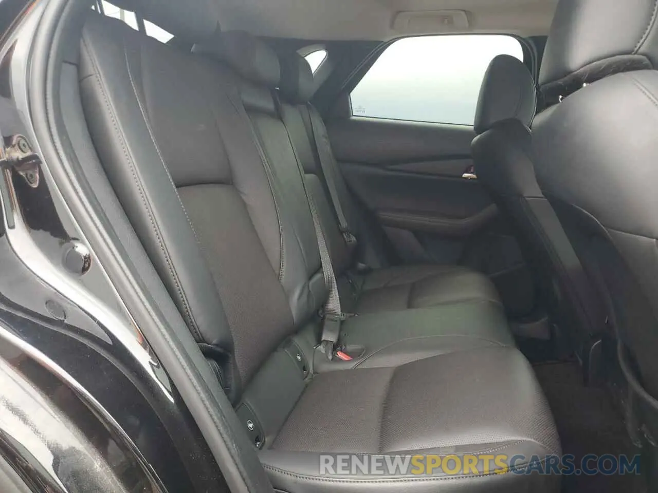 11 Фотография поврежденного автомобиля 3MVDMBDL8NM448897 MAZDA CX30 2022