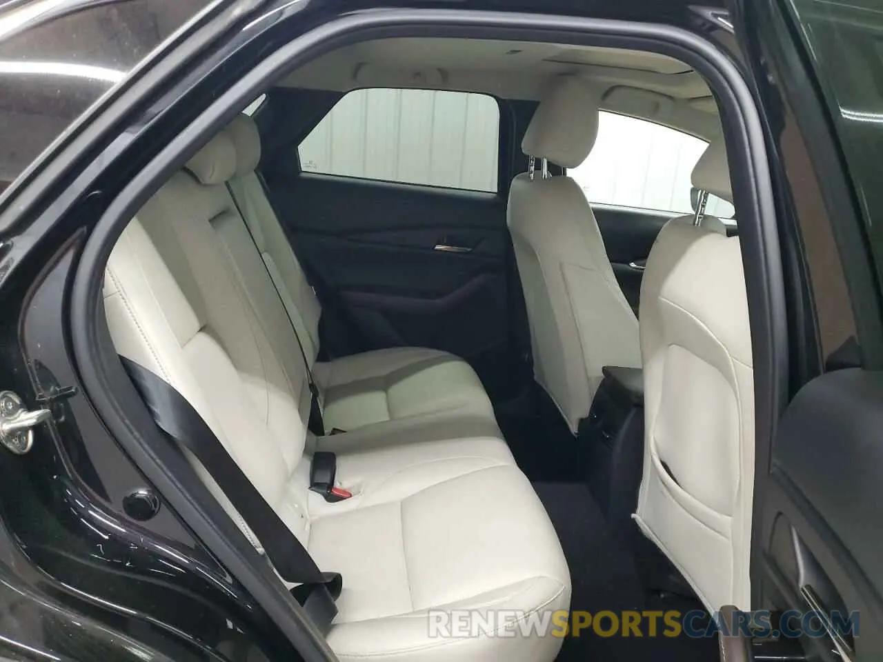 11 Фотография поврежденного автомобиля 3MVDMBDY1NM447375 MAZDA CX30 2022