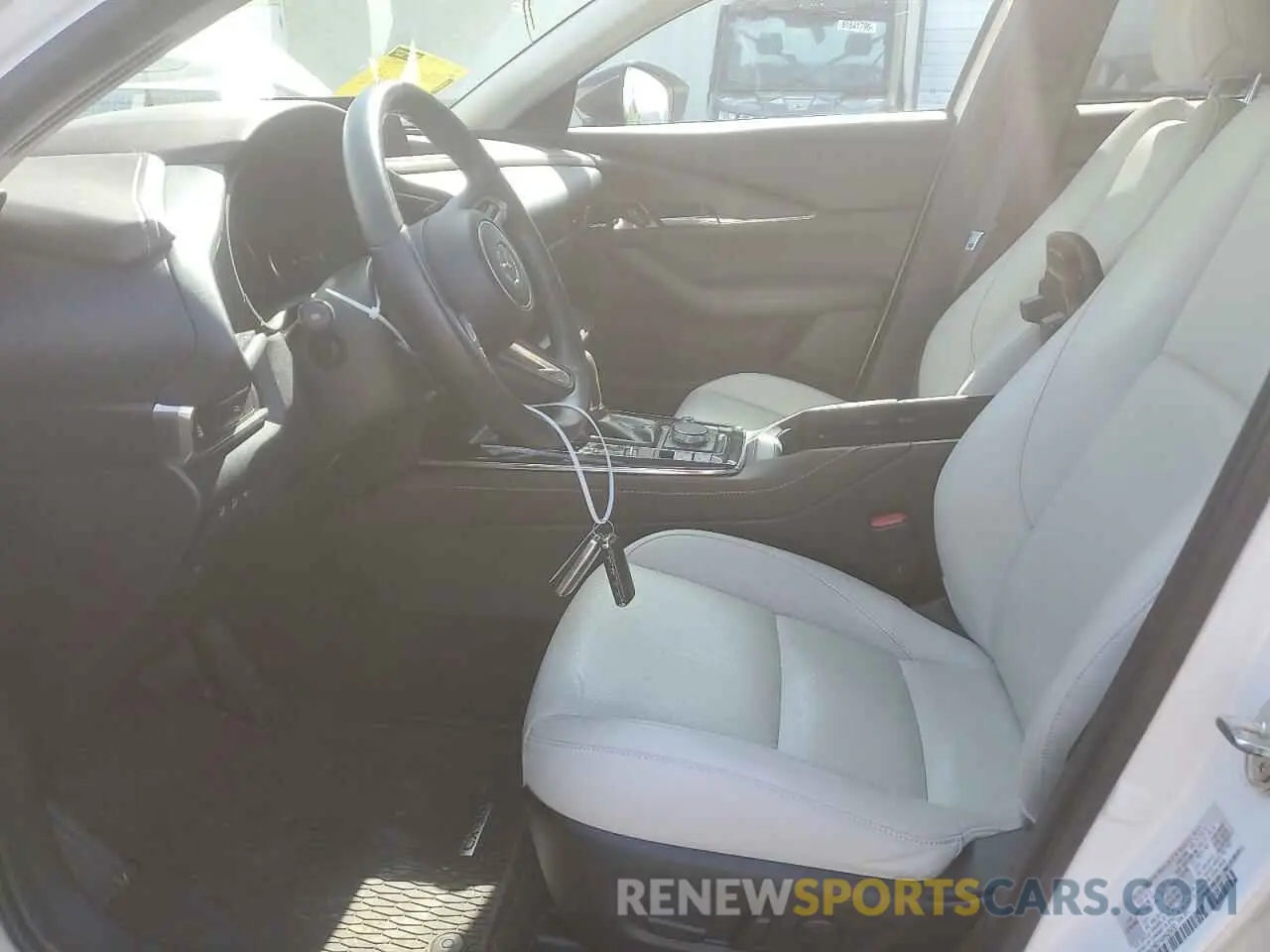 7 Фотография поврежденного автомобиля 3MVDMBDY4NM426830 MAZDA CX30 2022