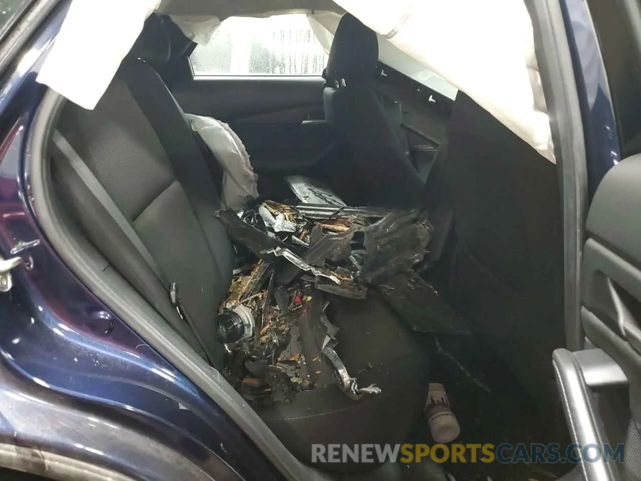 10 Фотография поврежденного автомобиля 3MVDMBAM1PM565897 MAZDA CX30 2023