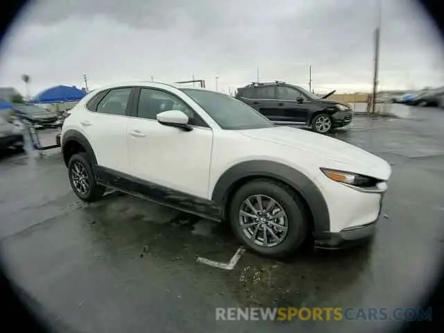 10 Фотография поврежденного автомобиля 3MVDMBAM4PM522056 MAZDA CX30 2023