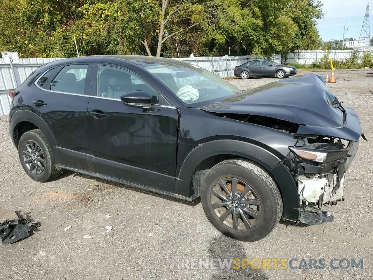 4 Photograph of a damaged car 3MVDMBB74PM521370 MAZDA CX30 2023