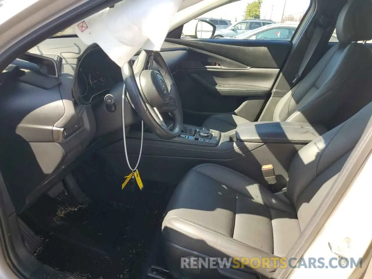 7 Photograph of a damaged car 3MVDMBBM6PM577168 MAZDA CX30 2023
