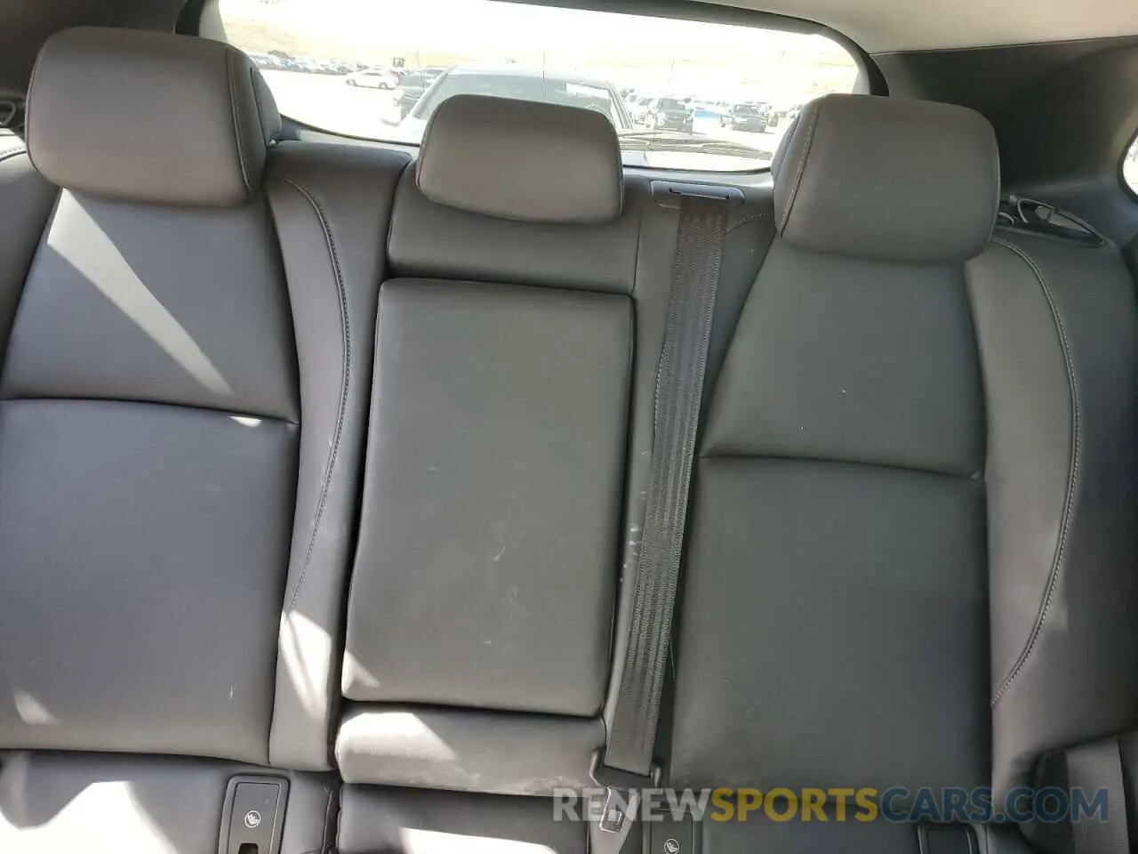 10 Photograph of a damaged car 3MVDMBBM8PM568732 MAZDA CX30 2023