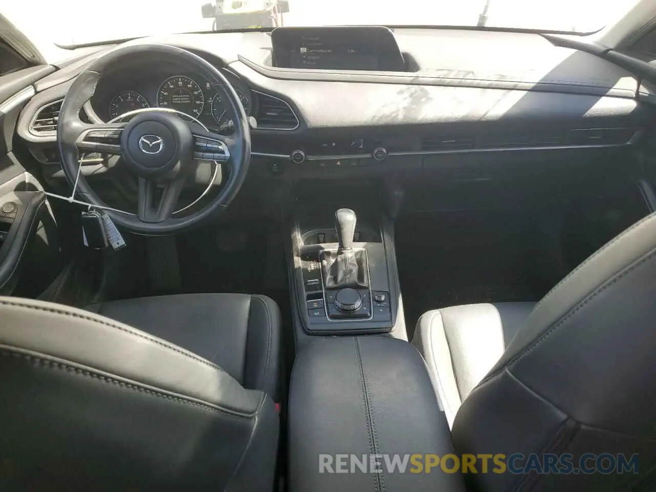 8 Photograph of a damaged car 3MVDMBBM8PM568732 MAZDA CX30 2023
