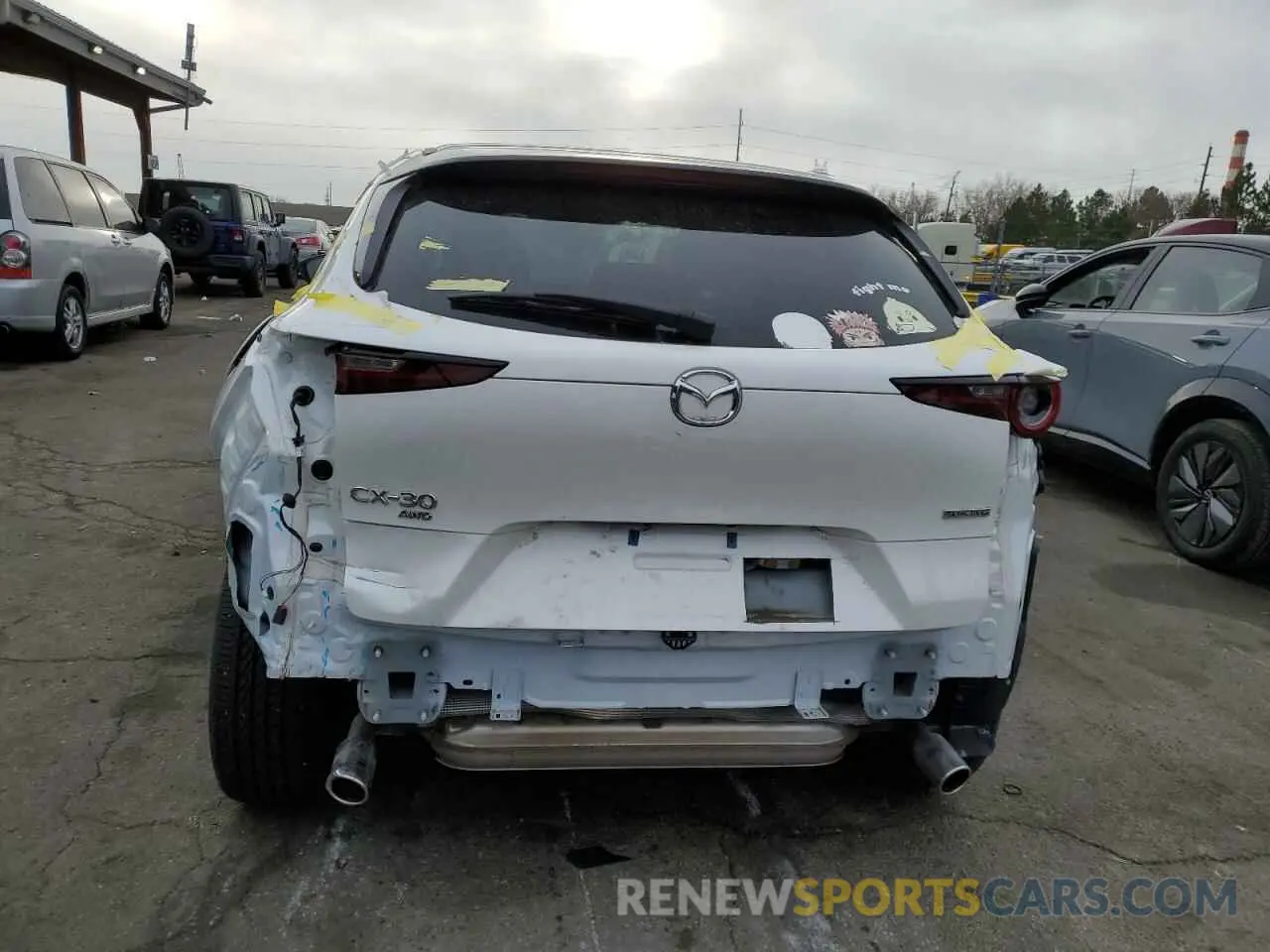 6 Photograph of a damaged car 3MVDMBBMXPM514901 MAZDA CX30 2023