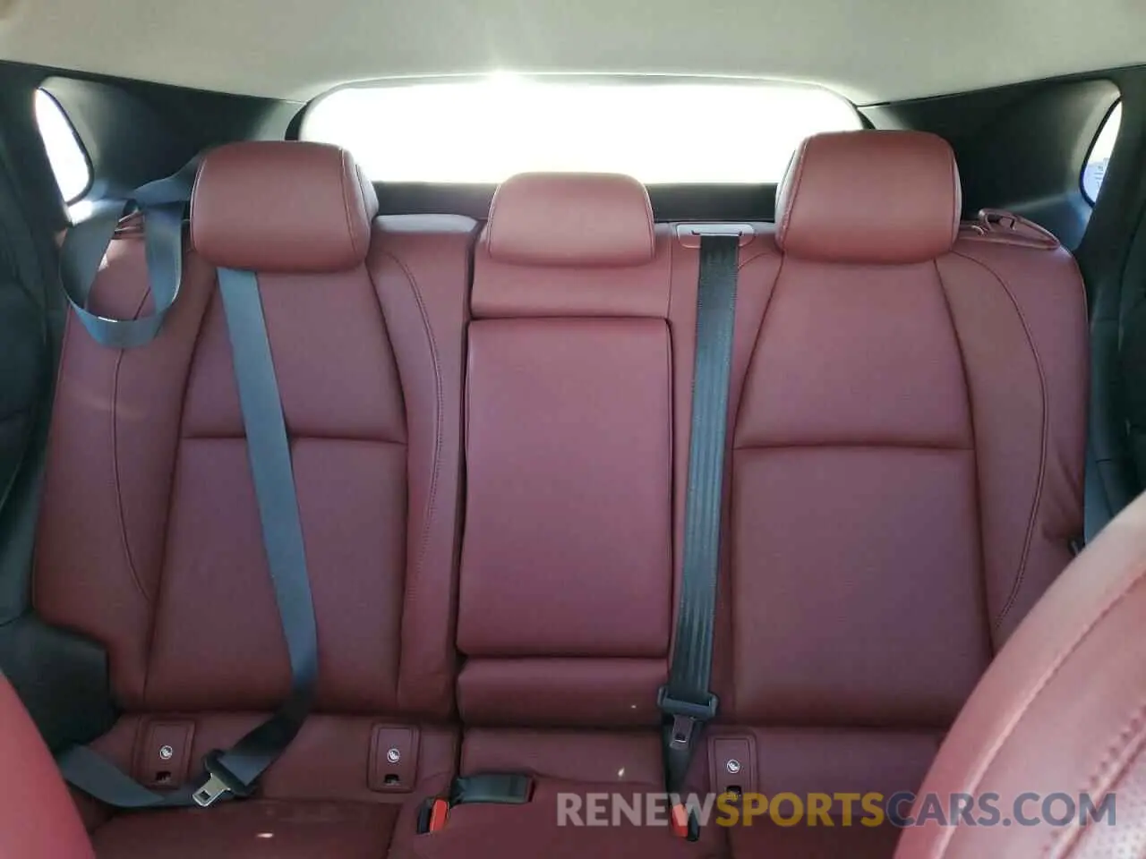 10 Фотография поврежденного автомобиля 3MVDMBCM0PM542768 MAZDA CX30 2023