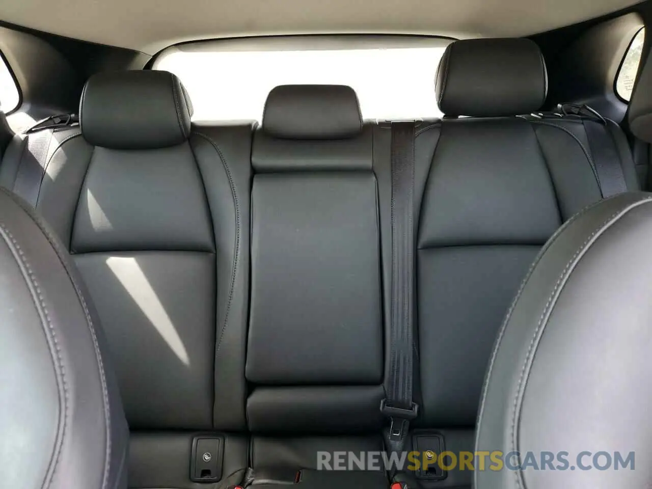 10 Фотография поврежденного автомобиля 3MVDMBCM2PM556705 MAZDA CX30 2023