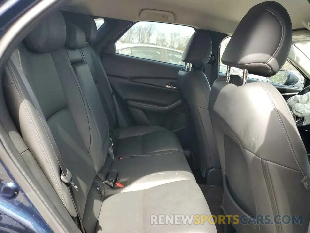 11 Фотография поврежденного автомобиля 3MVDMBCM2PM556705 MAZDA CX30 2023