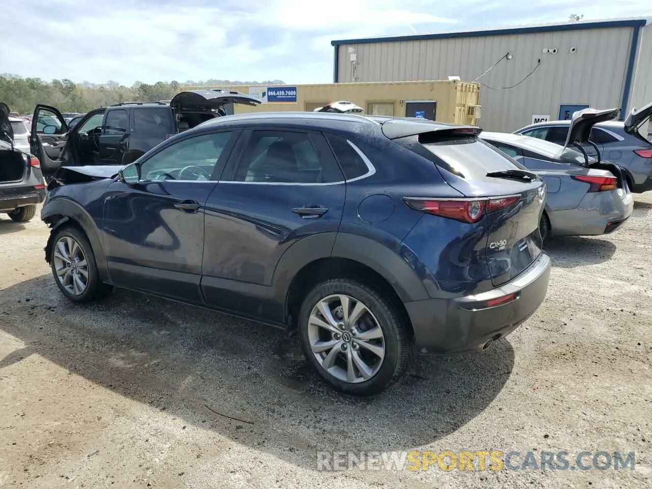 2 Фотография поврежденного автомобиля 3MVDMBCM2PM556705 MAZDA CX30 2023