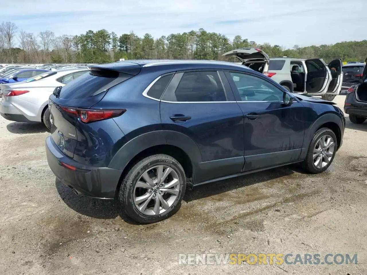 3 Фотография поврежденного автомобиля 3MVDMBCM2PM556705 MAZDA CX30 2023