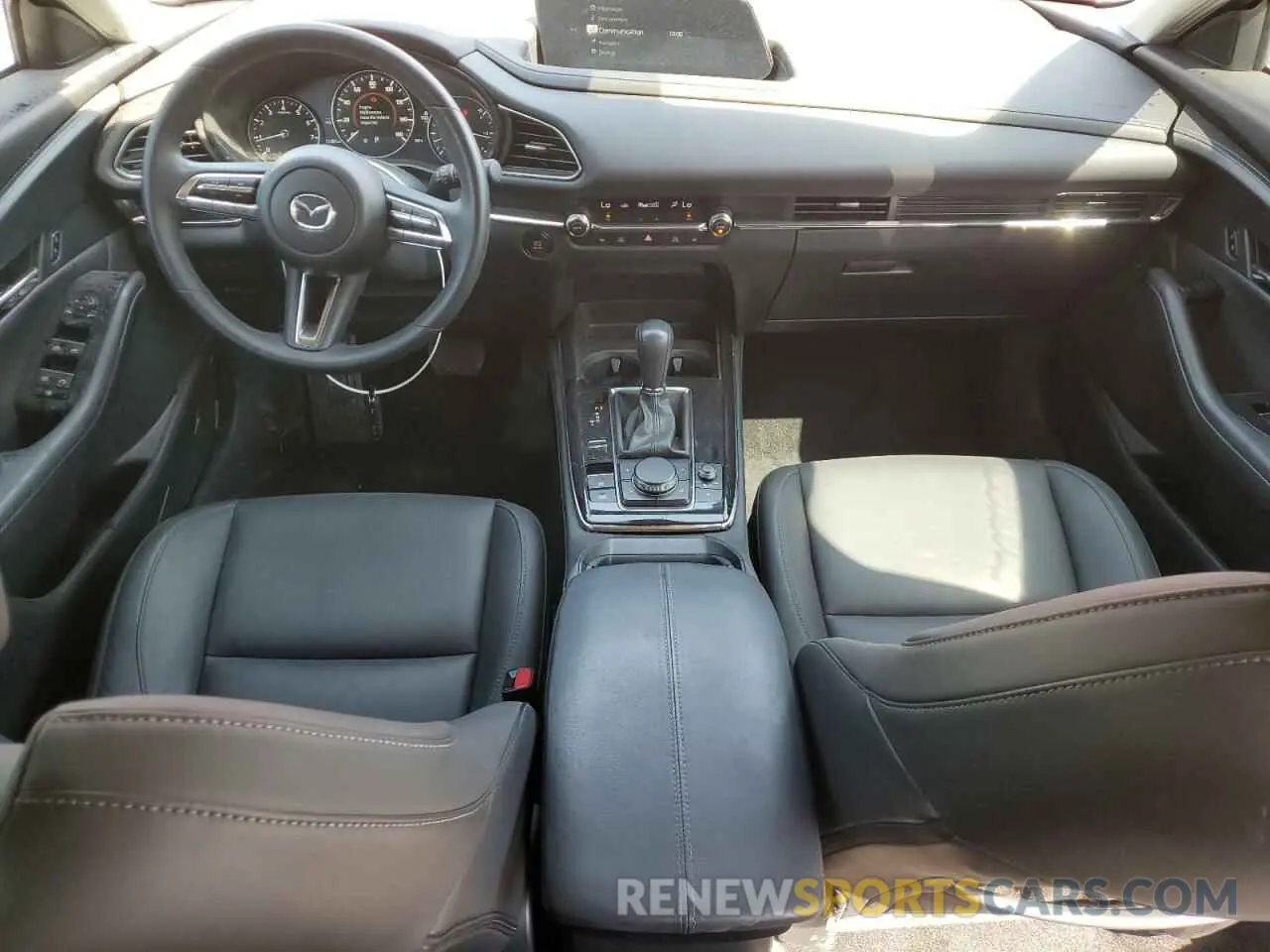 10 Фотография поврежденного автомобиля 3MVDMBCMXPM565202 MAZDA CX30 2023
