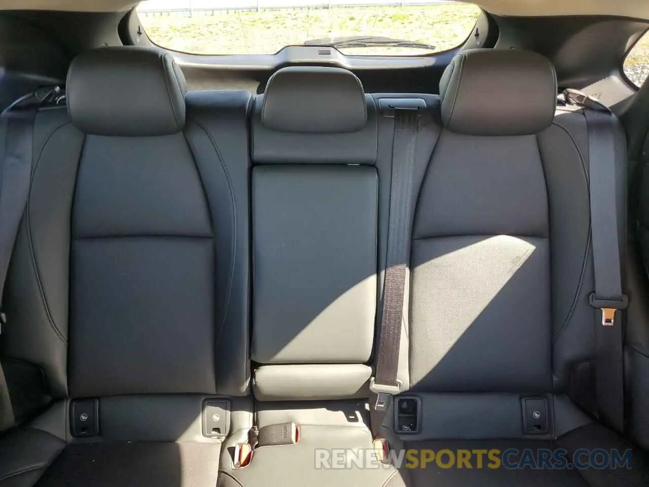 10 Фотография поврежденного автомобиля 3MVDMBDM6PM571691 MAZDA CX30 2023