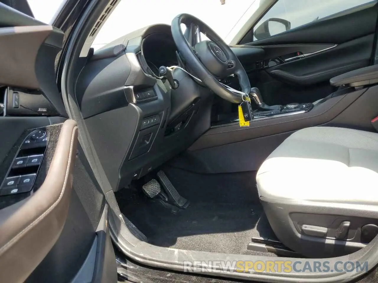 7 Photograph of a damaged car 3MVDMBDY8PM564406 MAZDA CX30 2023