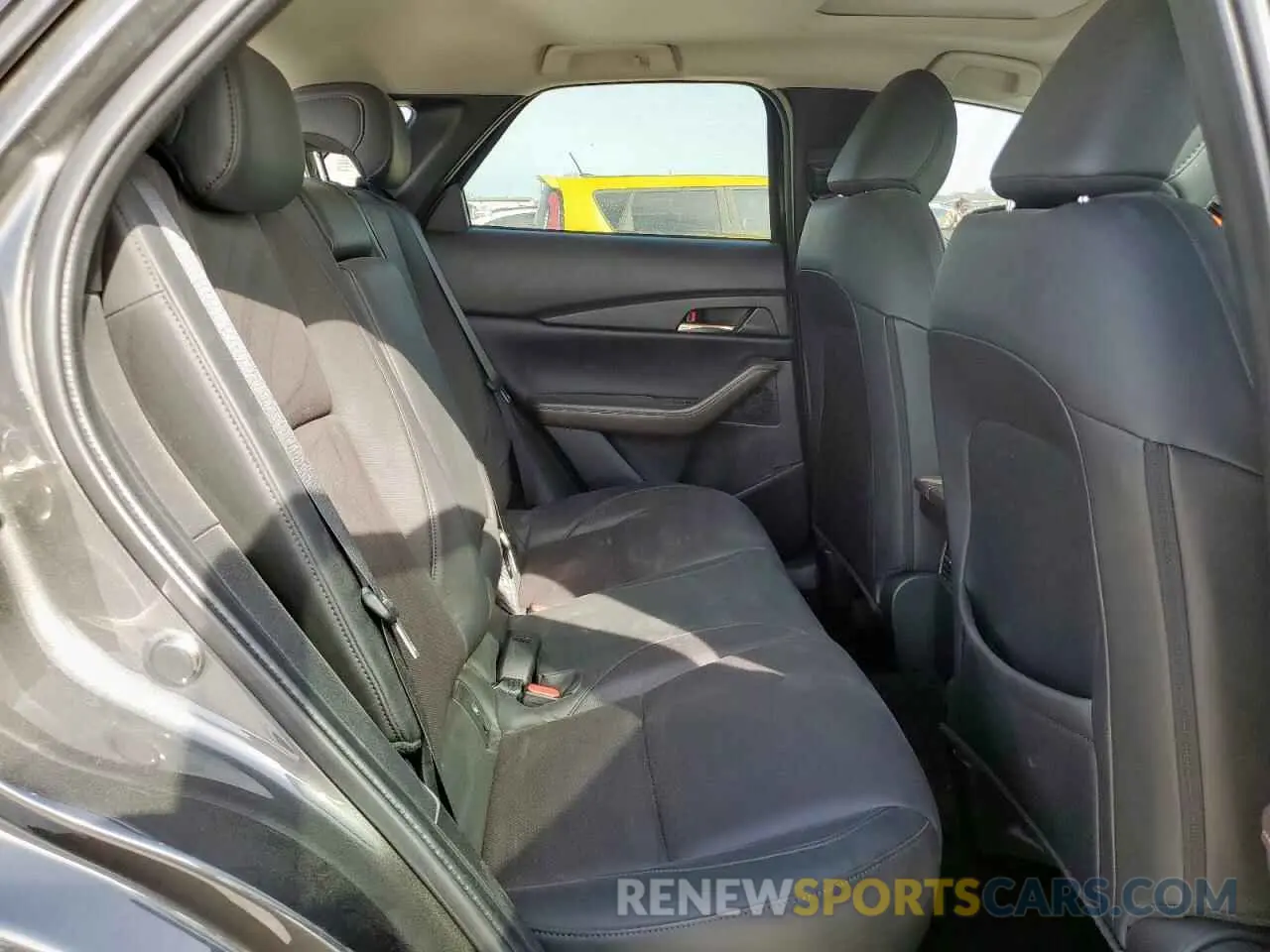 11 Фотография поврежденного автомобиля 3MVDMBEY6PM500458 MAZDA CX30 2023