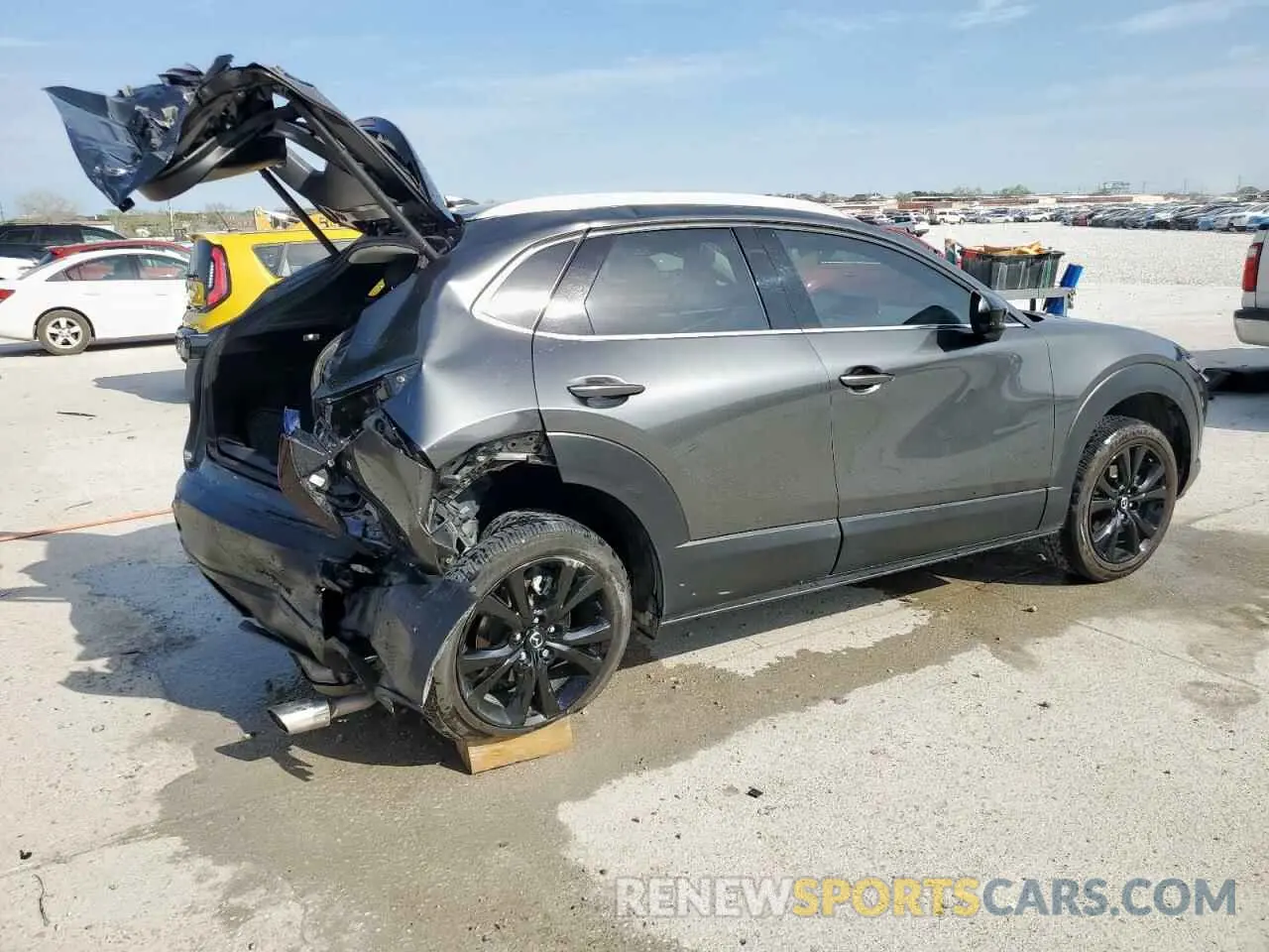 3 Фотография поврежденного автомобиля 3MVDMBEY6PM500458 MAZDA CX30 2023