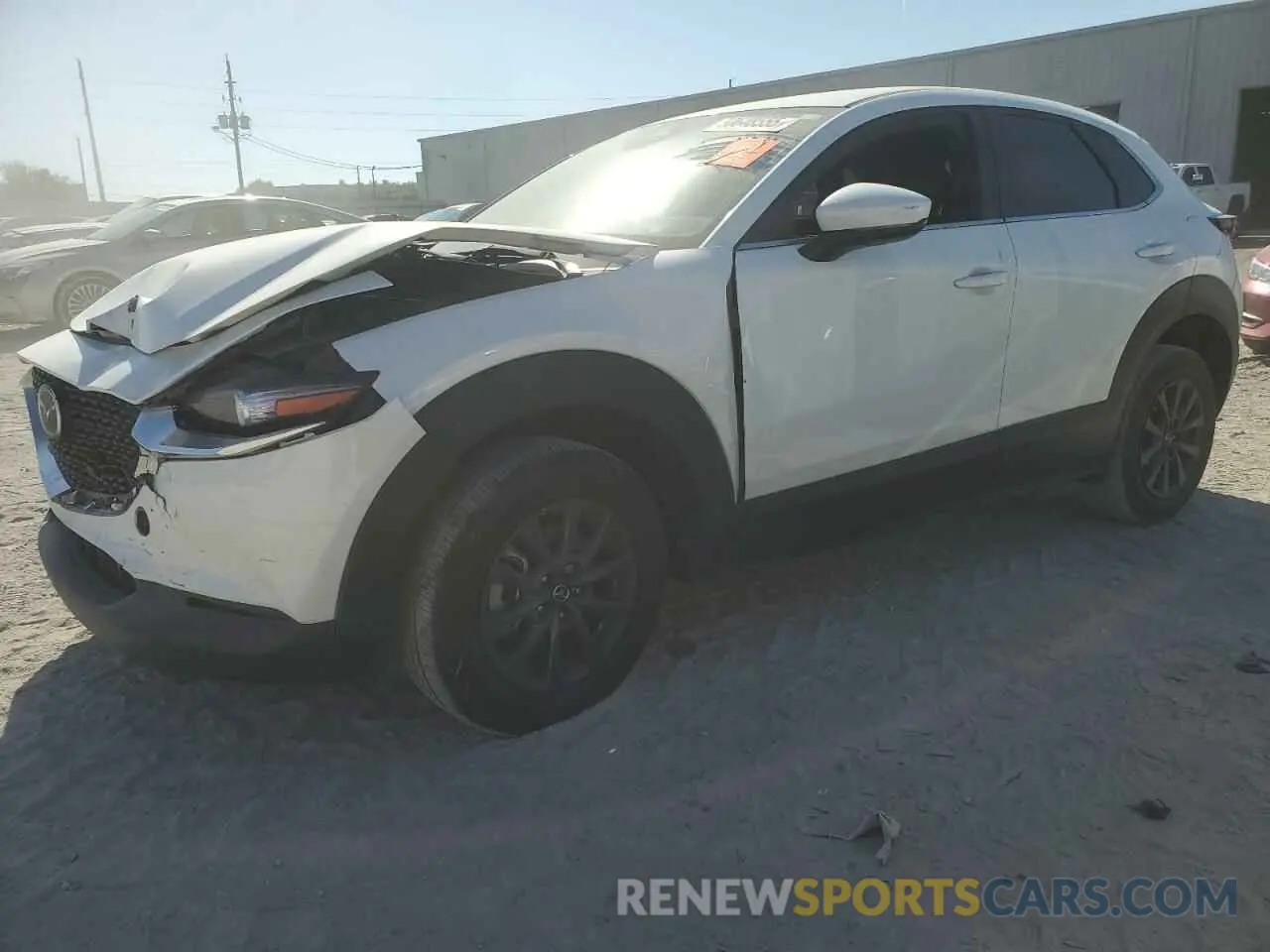 1 Photograph of a damaged car 3MVDMBAM2RM639704 MAZDA CX30 2024