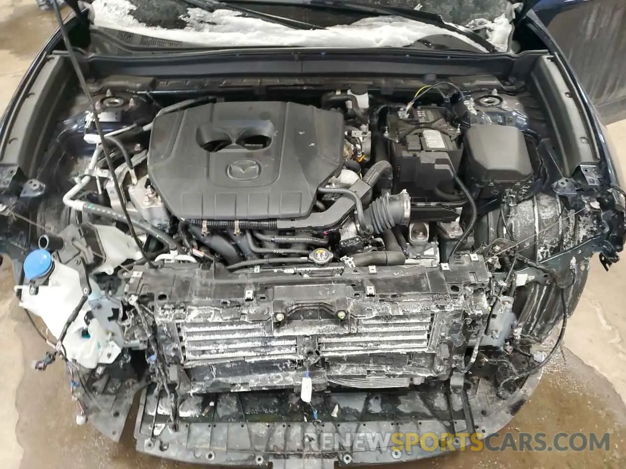 12 Photograph of a damaged car 3MVDMBAM2RM648239 MAZDA CX30 2024