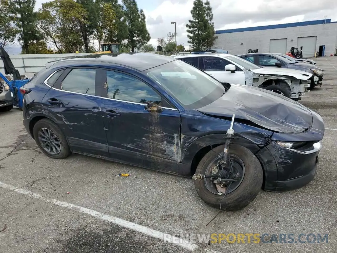 4 Фотография поврежденного автомобиля 3MVDMBAM5RM655105 MAZDA CX30 2024