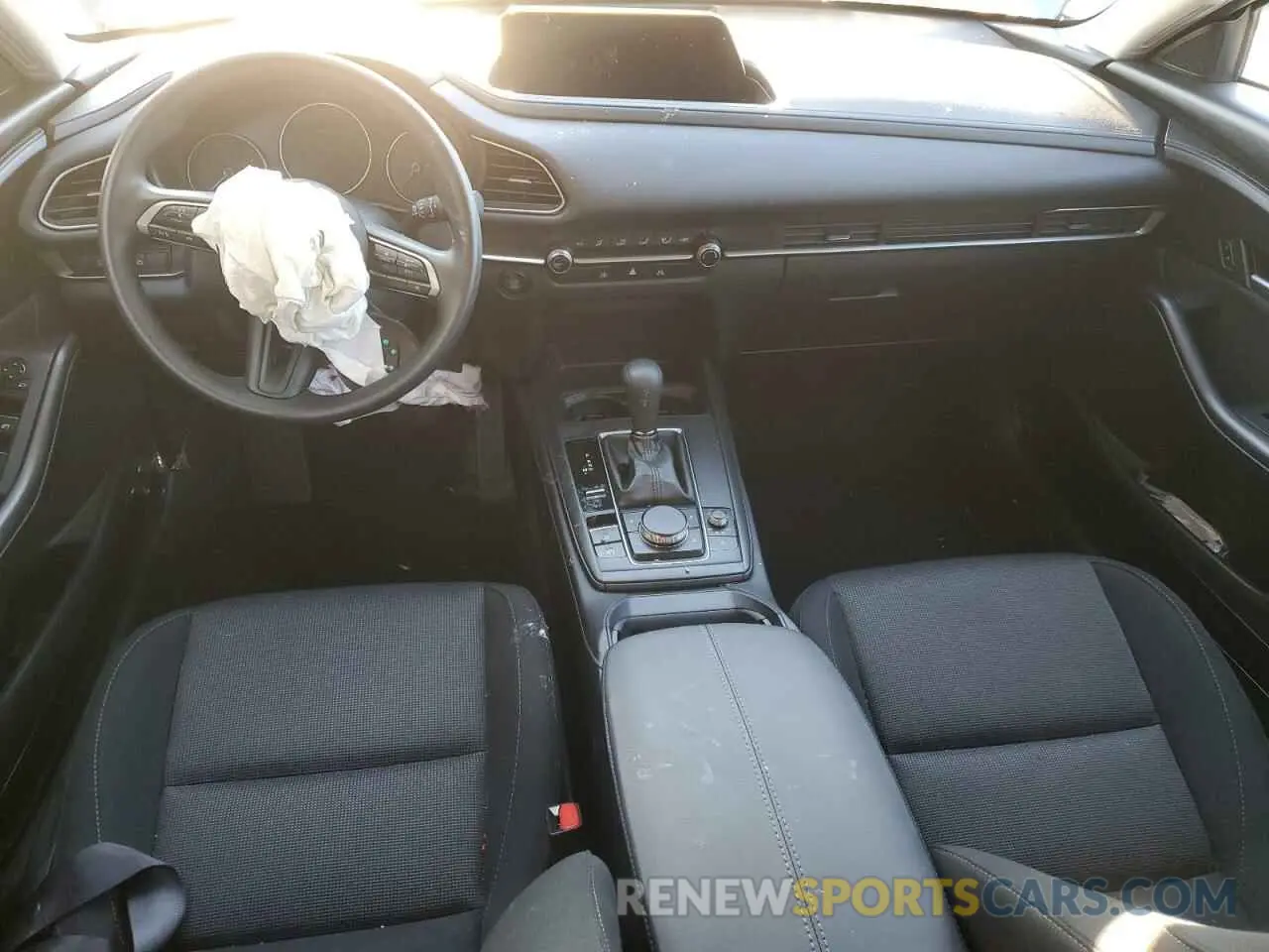 8 Photograph of a damaged car 3MVDMBAM5RM720275 MAZDA CX30 2024
