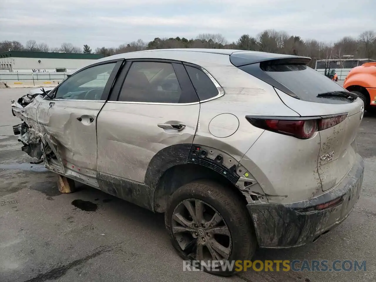 2 Photograph of a damaged car 3MVDMBBM0RM663028 MAZDA CX30 2024