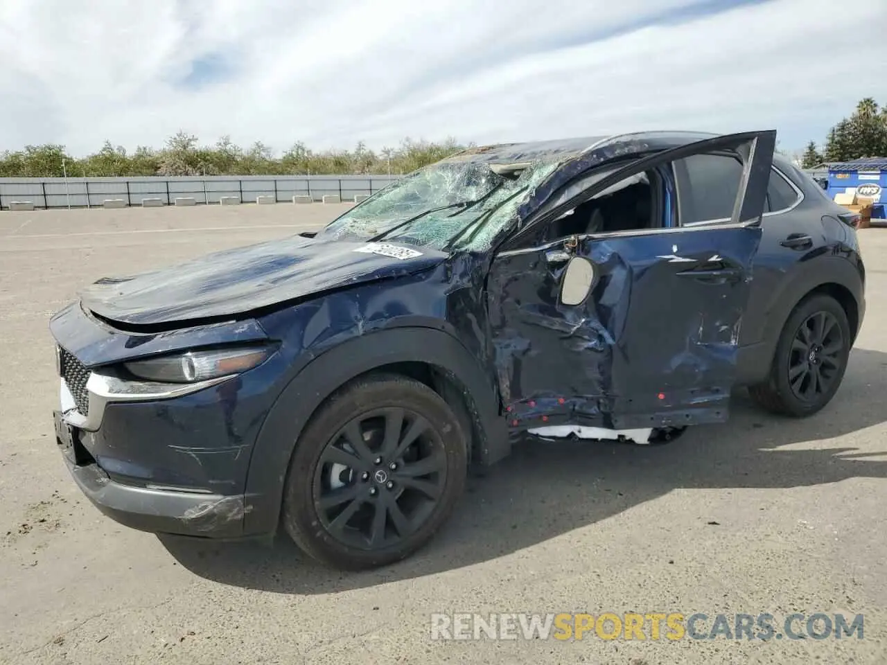 1 Фотография поврежденного автомобиля 3MVDMBBM0RM696496 MAZDA CX30 2024