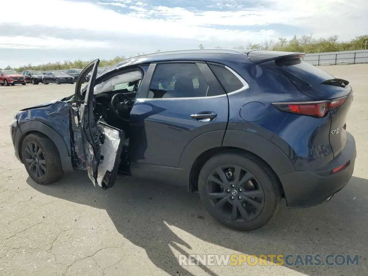 2 Фотография поврежденного автомобиля 3MVDMBBM0RM696496 MAZDA CX30 2024