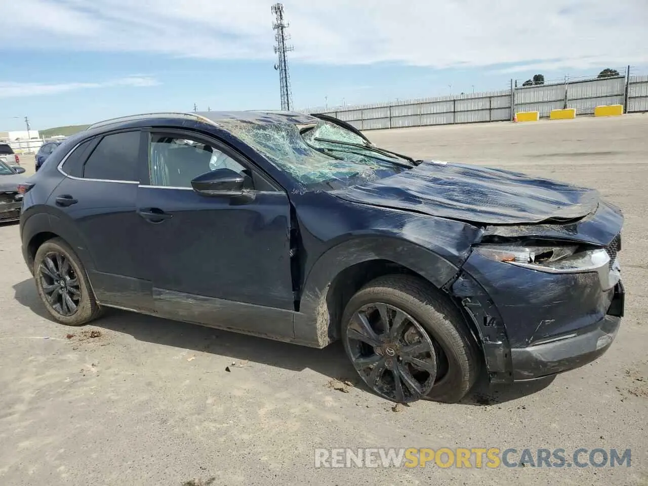 4 Фотография поврежденного автомобиля 3MVDMBBM0RM696496 MAZDA CX30 2024