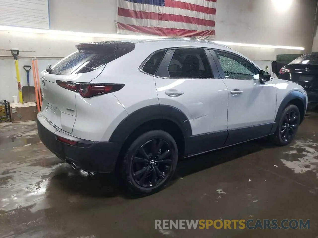 3 Фотография поврежденного автомобиля 3MVDMBBM1RM715881 MAZDA CX30 2024