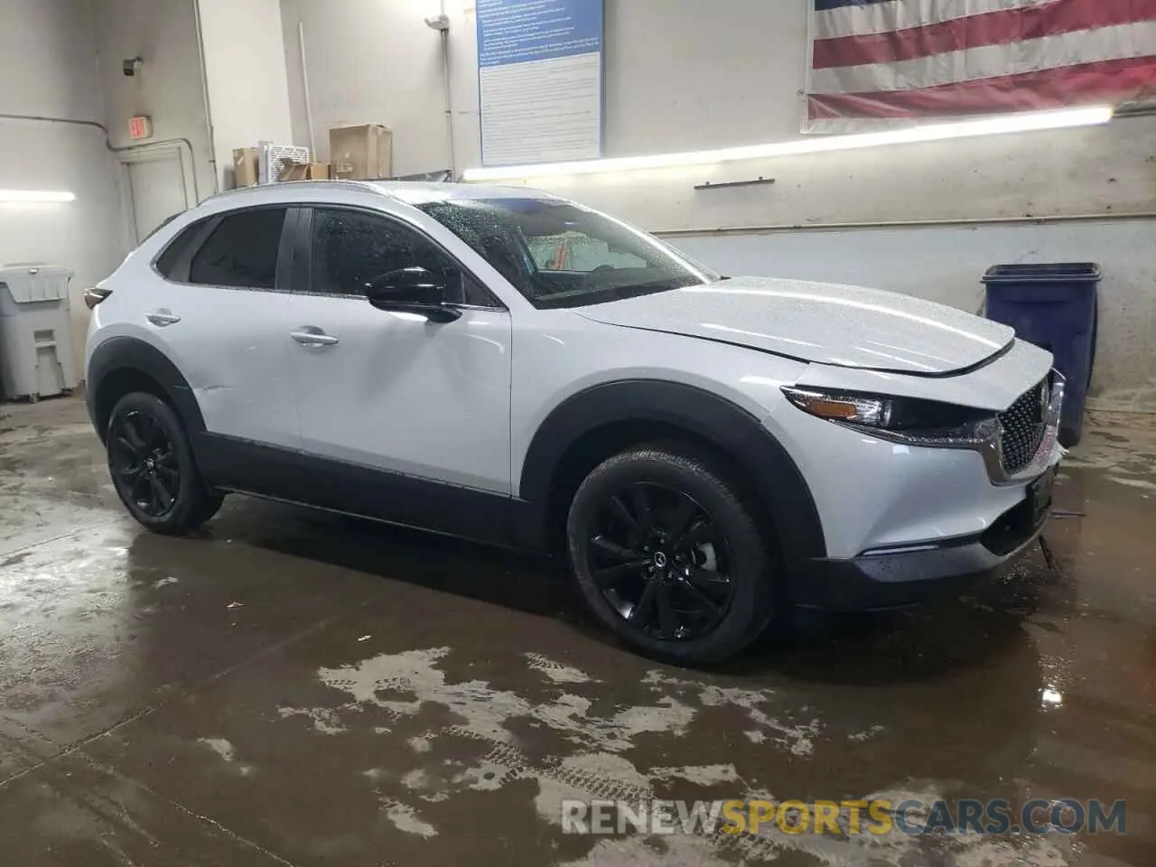 4 Фотография поврежденного автомобиля 3MVDMBBM1RM715881 MAZDA CX30 2024