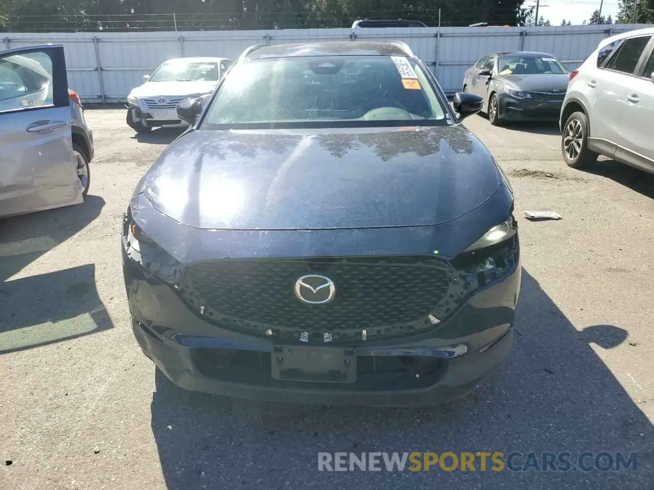 5 Photograph of a damaged car 3MVDMBBM2RM647364 MAZDA CX30 2024